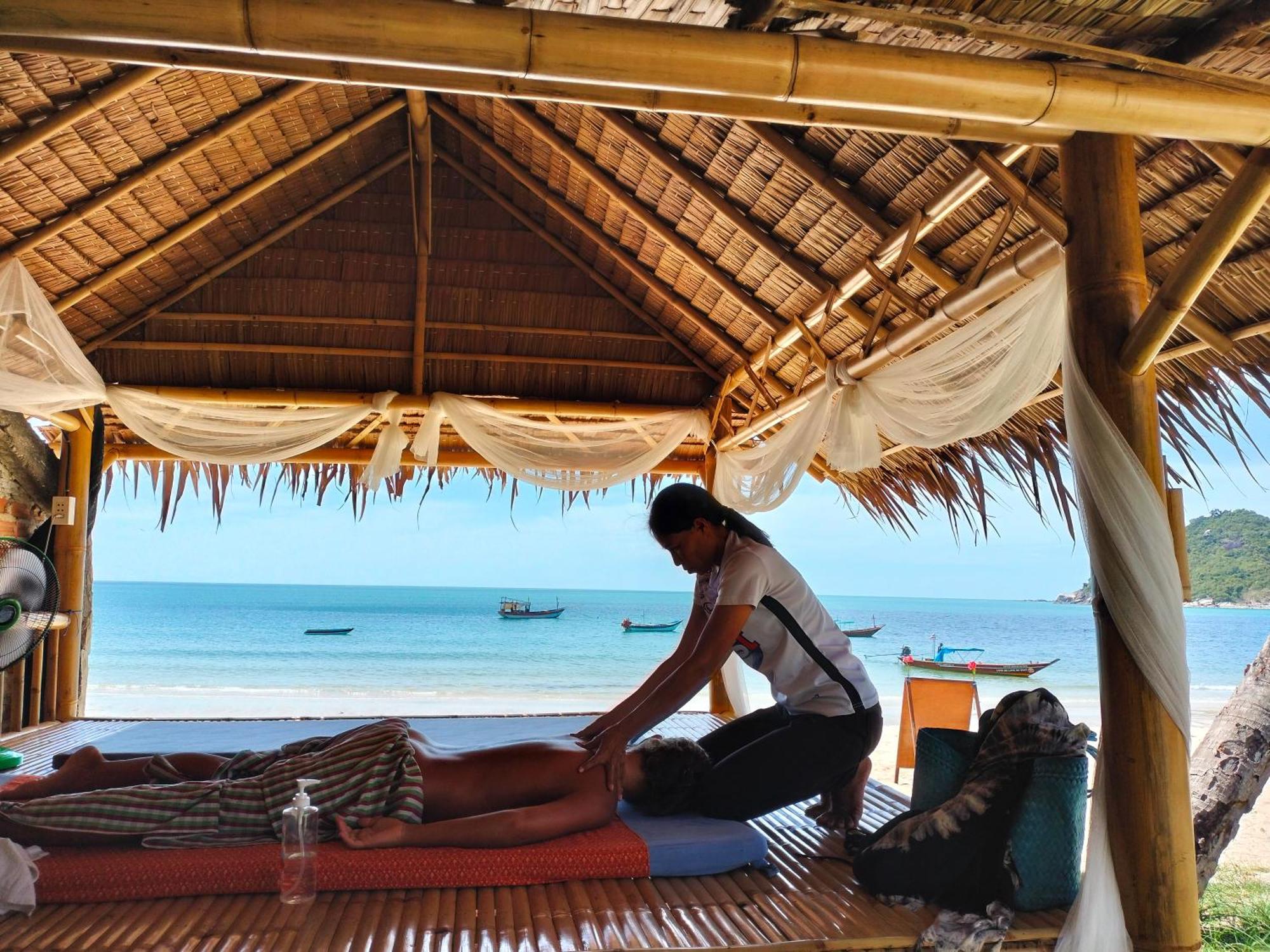 Phuwadee Resort&Spa Thong Nai Pan Noi Buitenkant foto